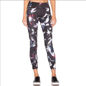 ❌️SOLD❌️BEYOND YOGA brushstroke printed lux leggings